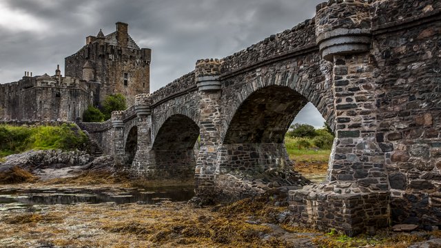 s_fld182_eilean-donan-castle Englisch - Scottish Highlands – Spracheninstitut Universität Leipzig