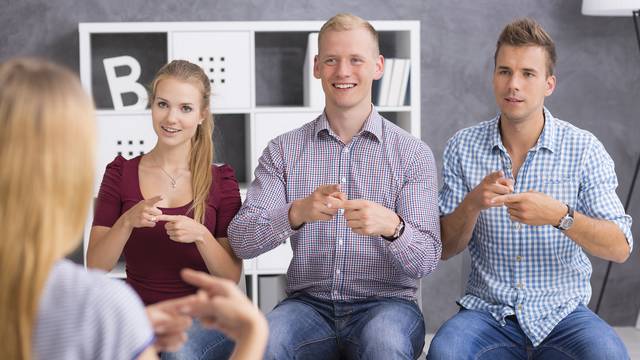 s_fld15_geba--rde6 Lettisch - Interview mit Frau Abdullajeva – Spracheninstitut Universität Leipzig