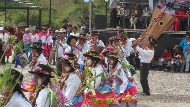 s_fld15_img_1532-1 Quechua - Inti Raymi – Spracheninstitut Universität Leipzig