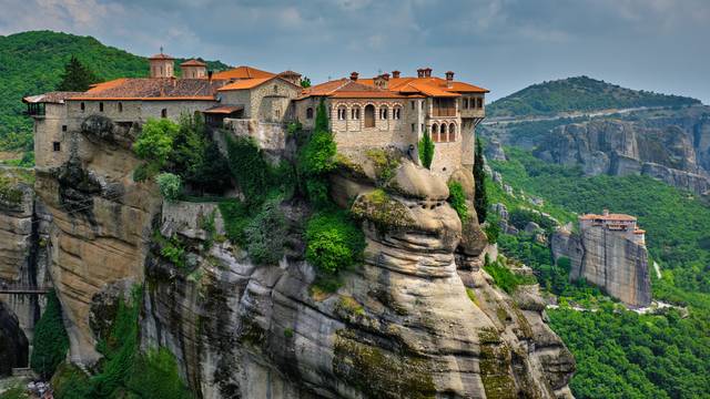 s_fld15_meteora-kloster Griechisch - Inspirationen aus aller Welt - Spracheninstitut Universität Leipzig